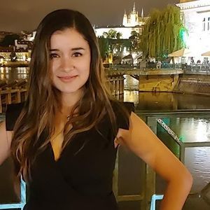 Meet your Posher, Vanessa